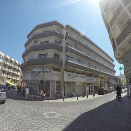 Les Palmiers Petrou Apartments ลาร์นาคา ภายนอก รูปภาพ